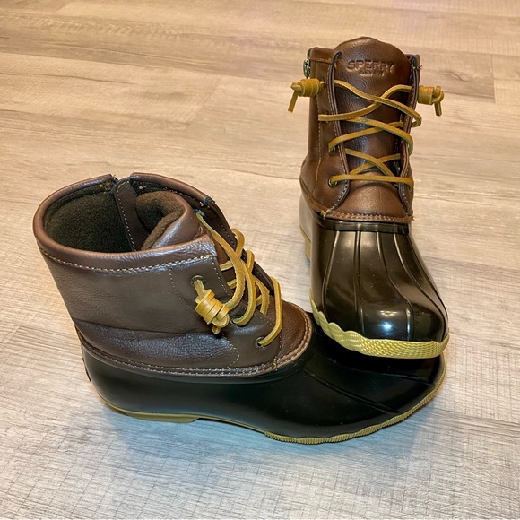 Sperry Women's Saltwater Duck Boot - Tan / Dark Brown - US Size 6M - Picture 4 of 8